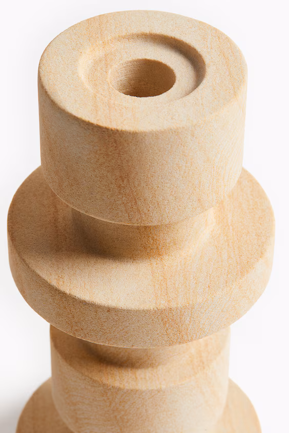 Высокий подсвечник из песчаника