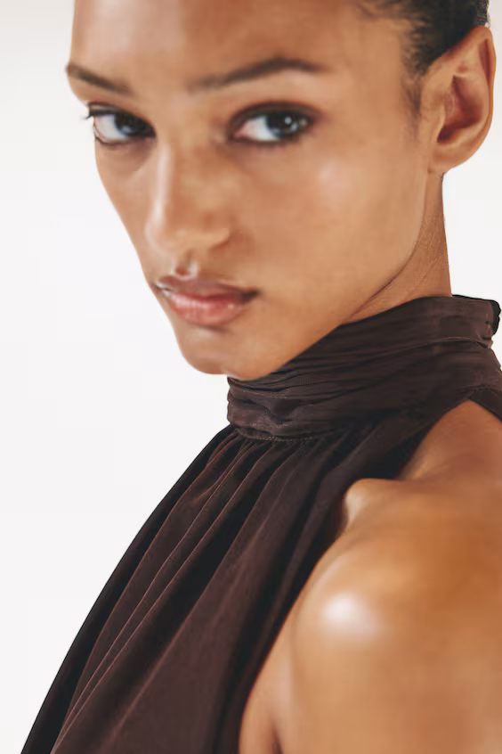 Топ с австрийским воротником