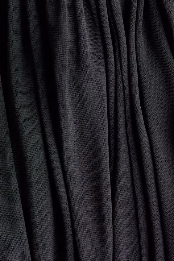 Платье с драпировкой на одно плечо