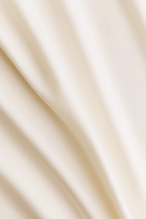 Топ с драпировкой на шее