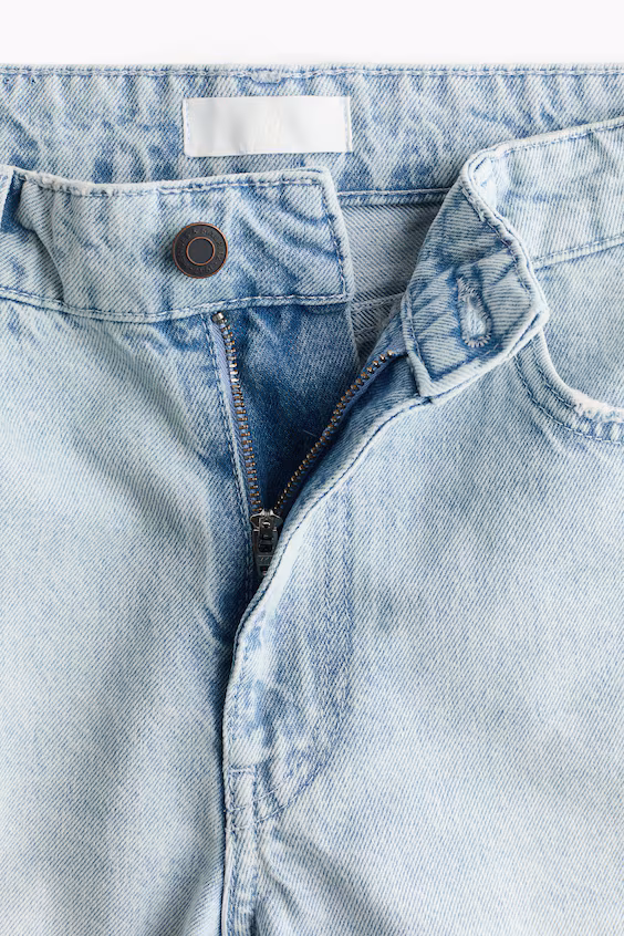 Широкие джинсы-кюлоты со стандартной талией