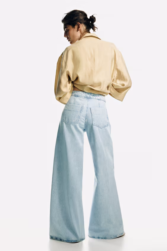 Очень широкие джинсы с высокой талией