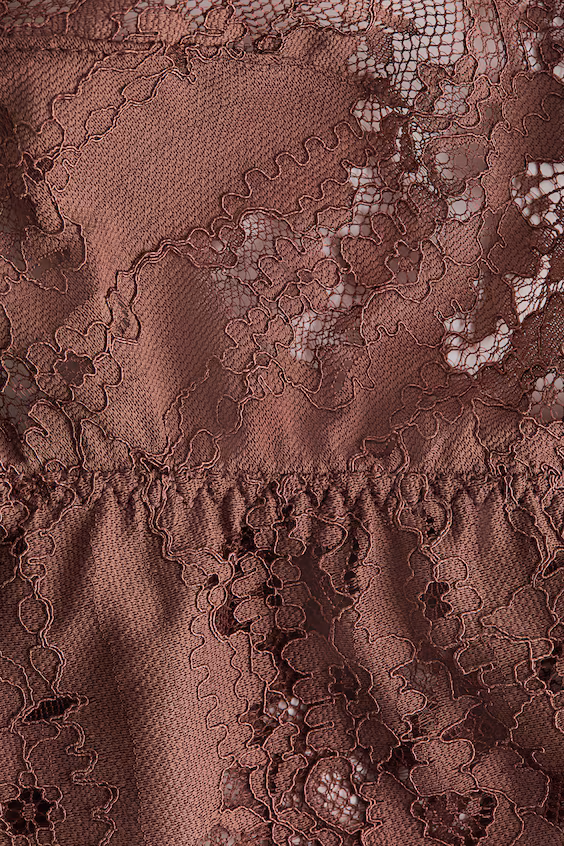 Асимметричный кружевной лифчик-топ