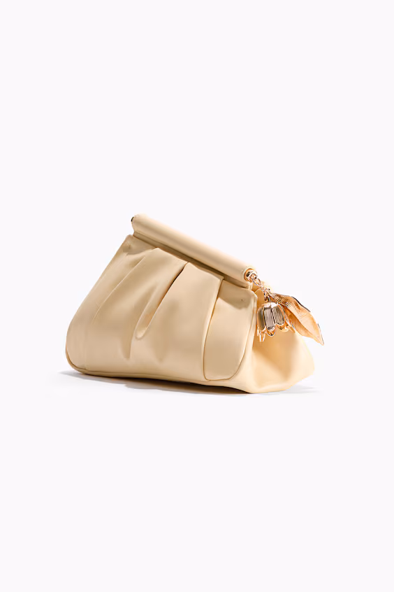 Асимметричный клатч