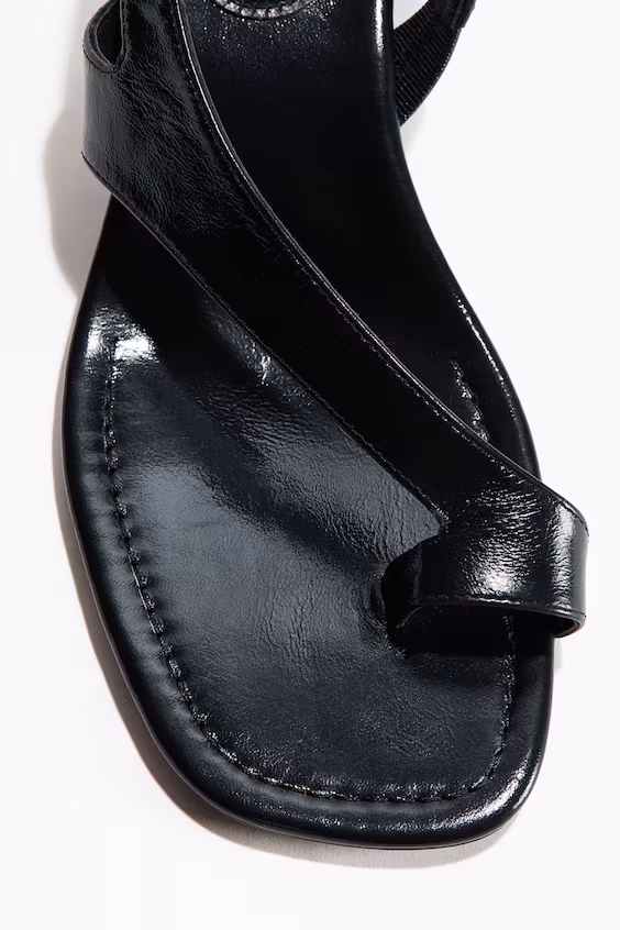 Туфли из кожи с каблуком-китенок