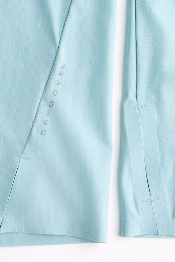 Спортивный топ с технологией drymove™