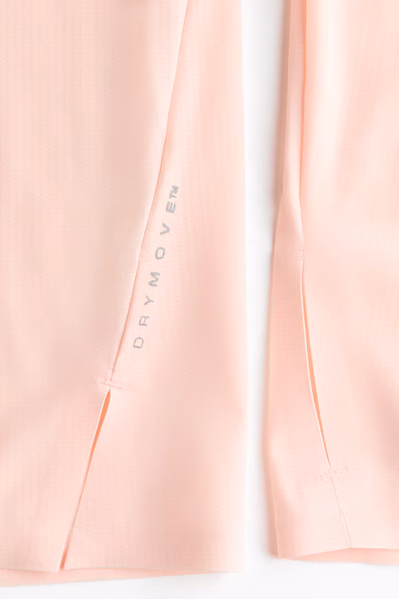 Спортивный топ с технологией drymove™