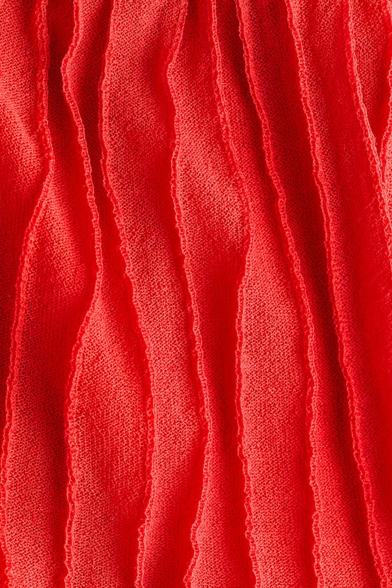 Платье из тонкого трикотажа с оборками