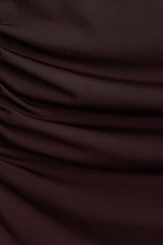 Платье с короткими рукавами