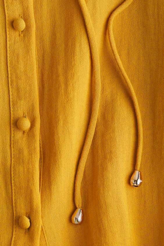 Складочное платье с английской вышивкой