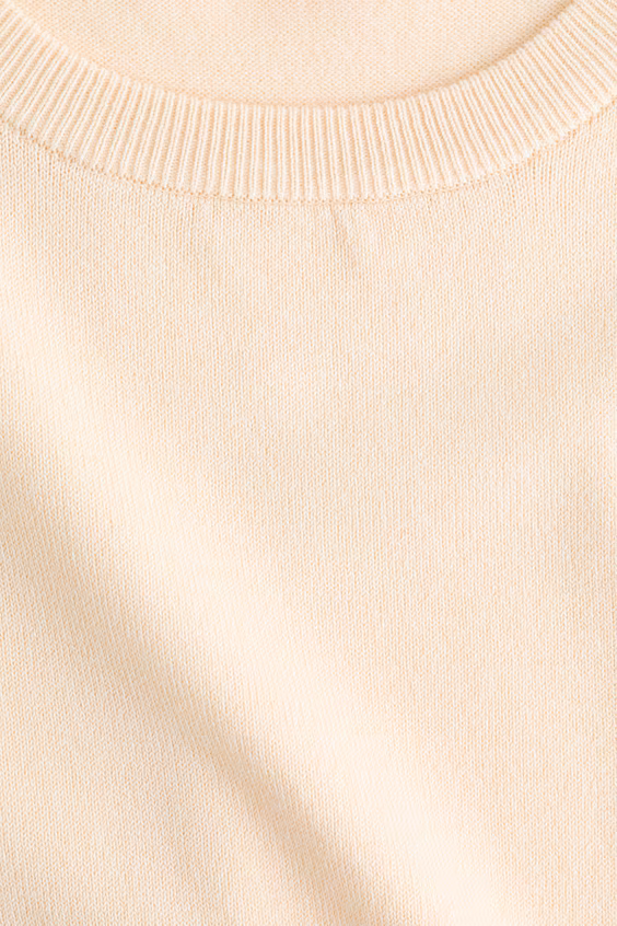 Свитер из тонкого трикотажа