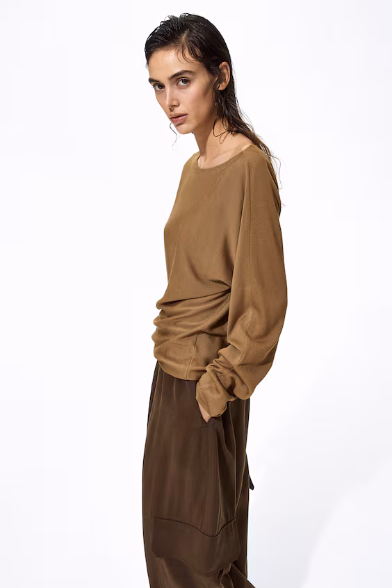 Свитер с лодочкой