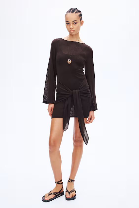 Платье с бантом