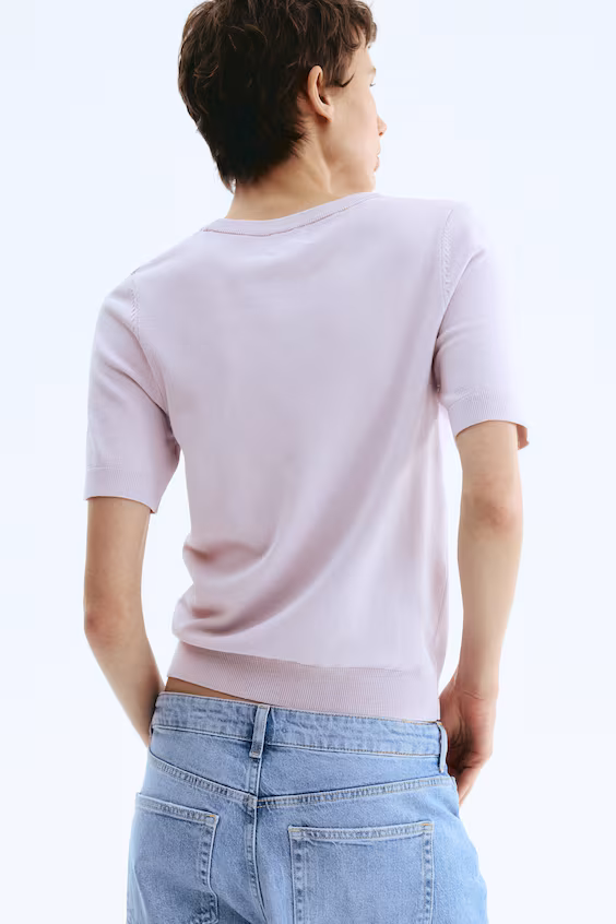 Свитер из тонкой вязки