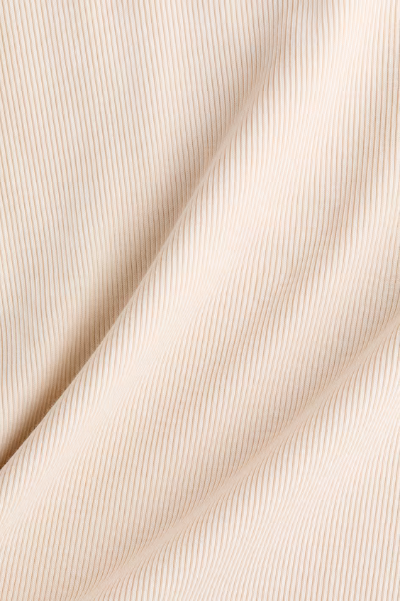 Футболка в рубчик