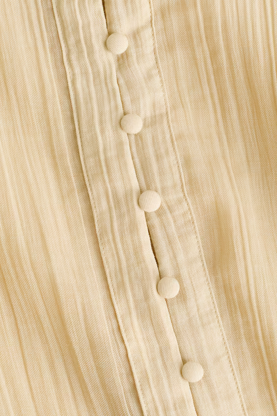 Топ с воздушными рукавами