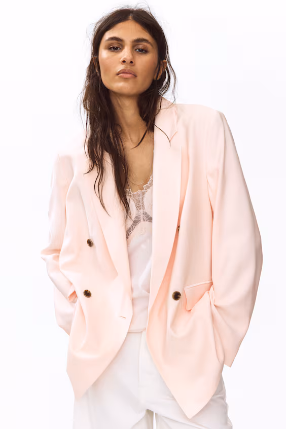 Пиджак с заостренными лацканами