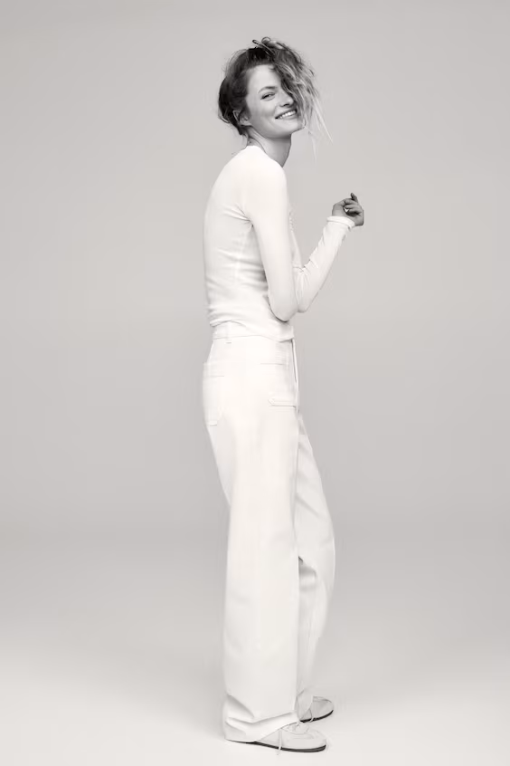 Широкие джинсы с высокой талией