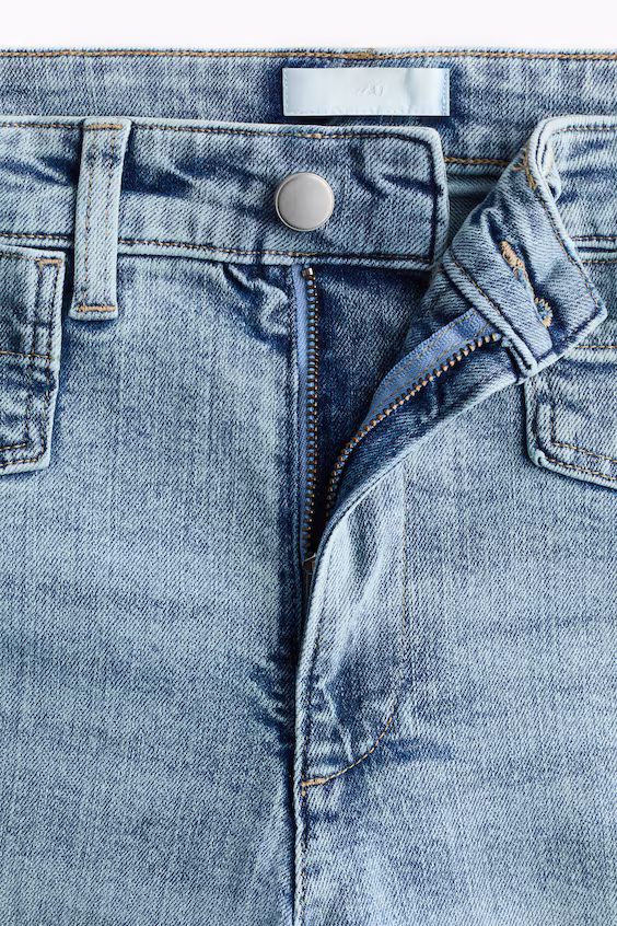 Джинсы с высокой посадкой и широкими бедрами до щиколотки