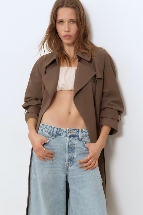 Джинсы с обычной талией и бочками до щиколотки