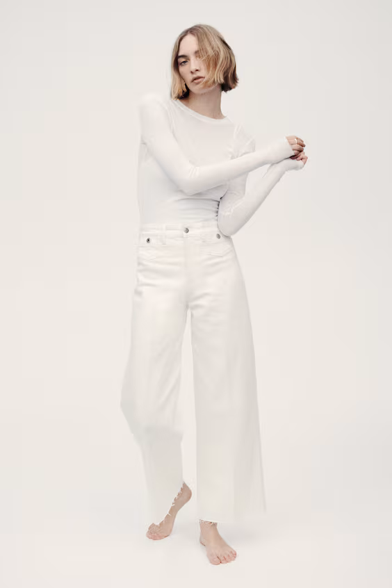 Джинсы с высокой посадкой и широкими бедрами до щиколотки