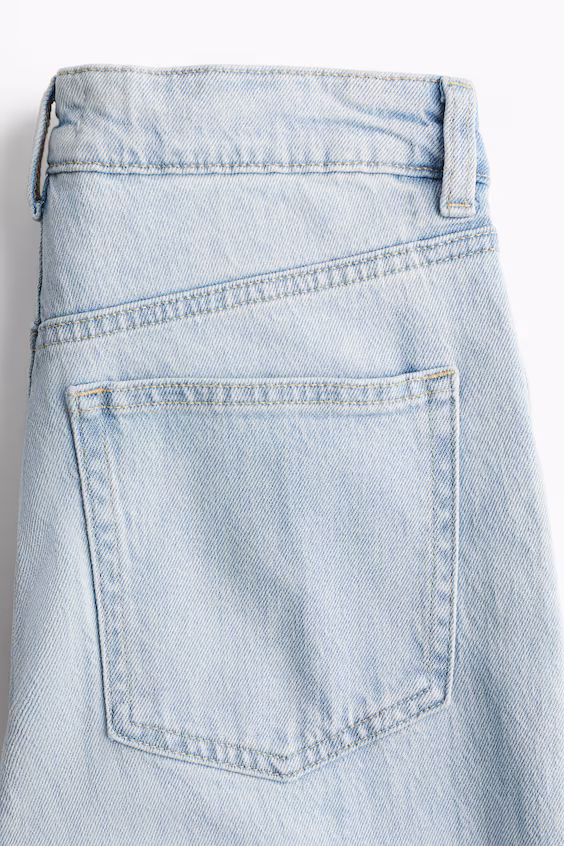 Джинсы прямого кроя с широкой посадкой