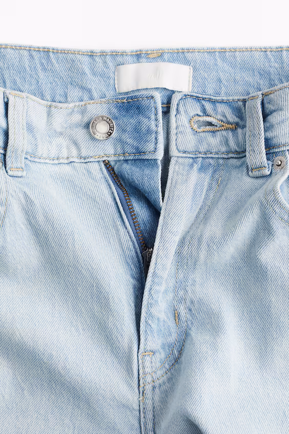 Джинсы прямого кроя с широкой посадкой