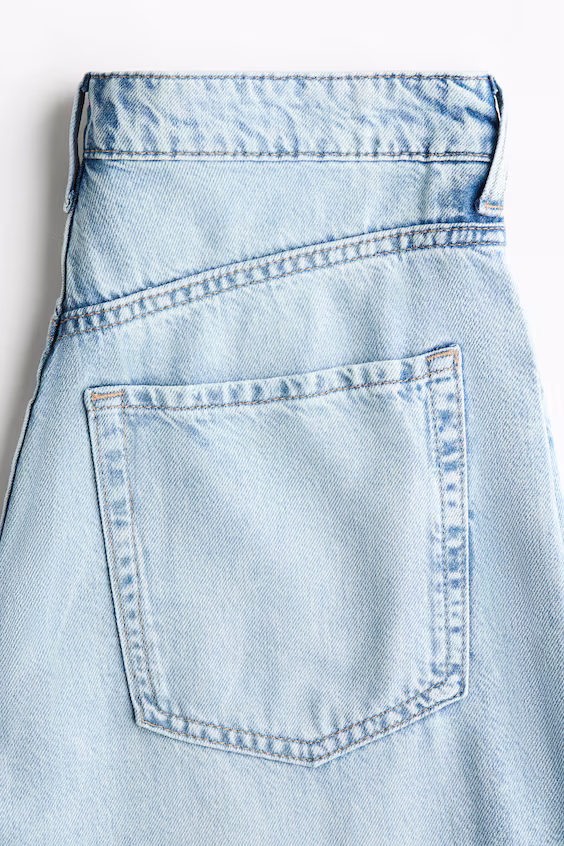 Джинсы прямого кроя с широкой посадкой