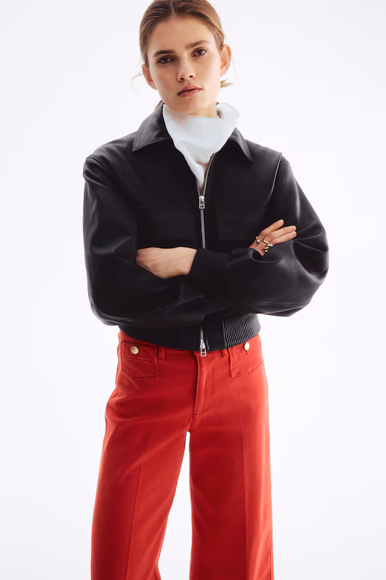 Джинсы с высокой посадкой и широкими штанинами до щиколотки