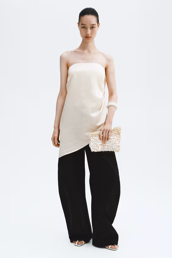 Топ без бретелей из атласа