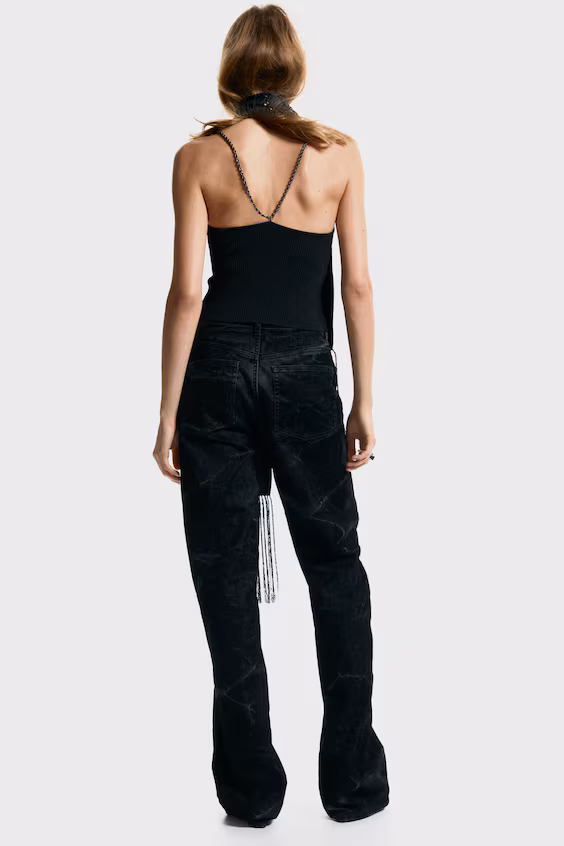 Топ с цепочками на бретелях