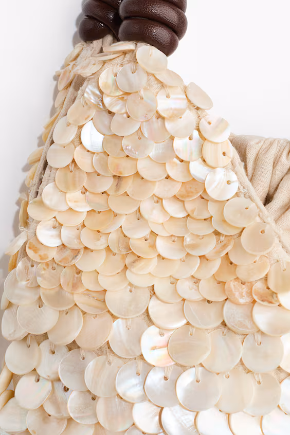 Сумка на руку с пайетками