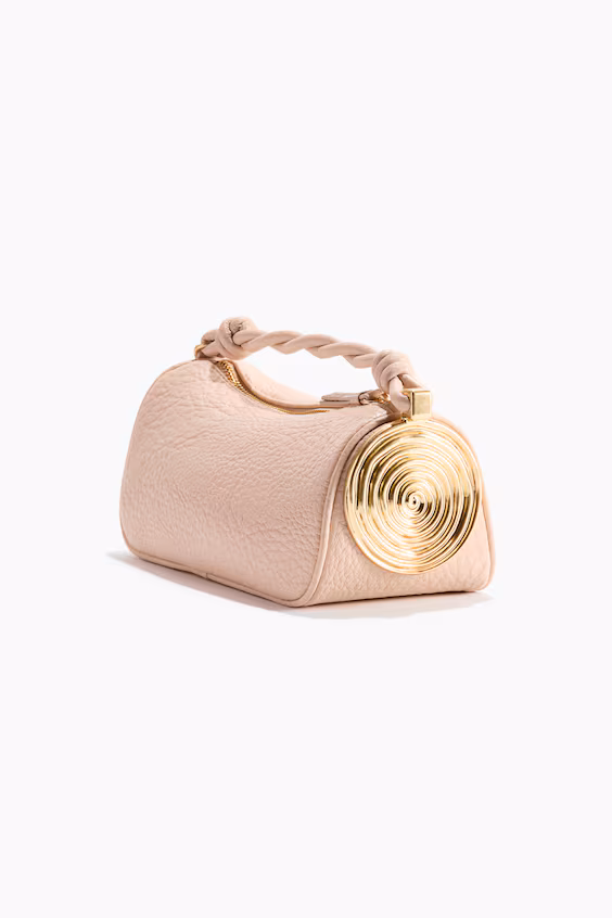 Сумка на руку с деталями из металла