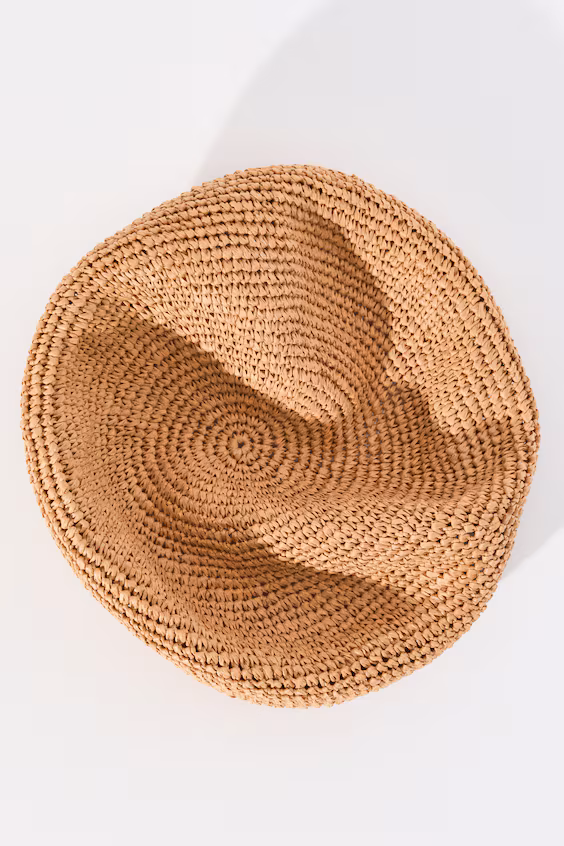 Берет из стручковой соломы