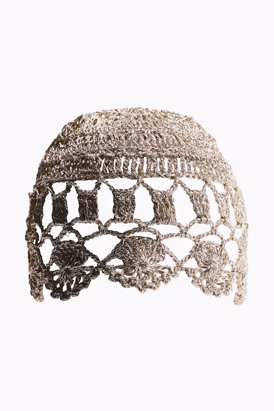 Шапка с эффектом вязки