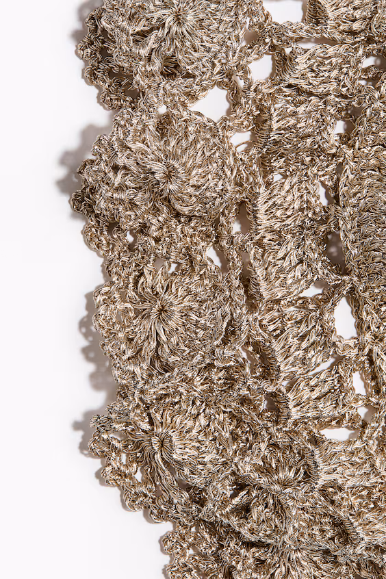 Шапка с эффектом вязки