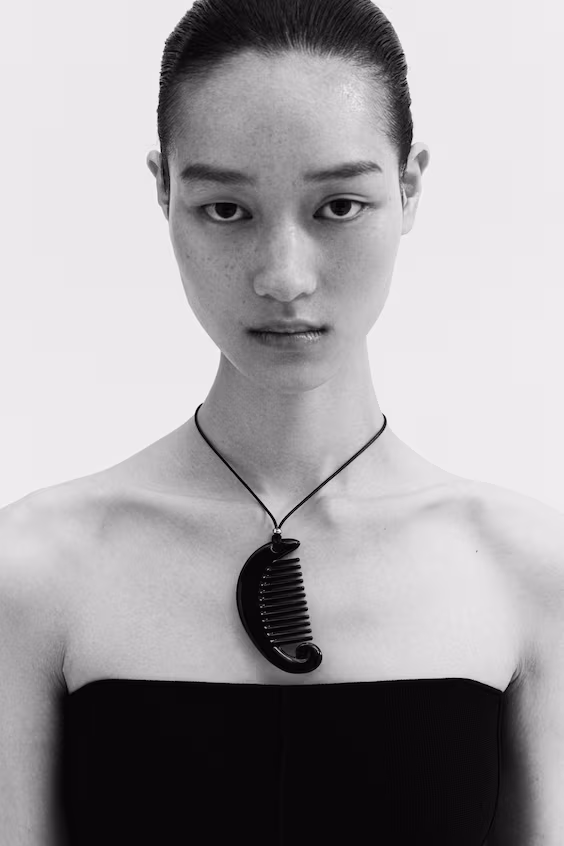 Ожерелье с кулоном