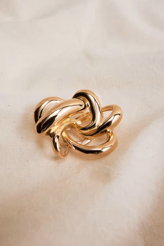 Брошь из металла