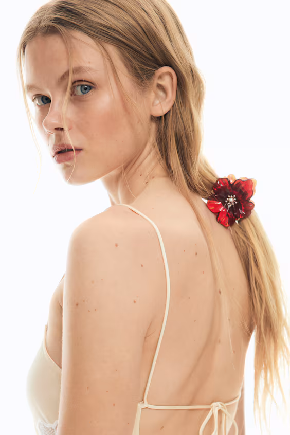 Заколка для волос в форме цветка