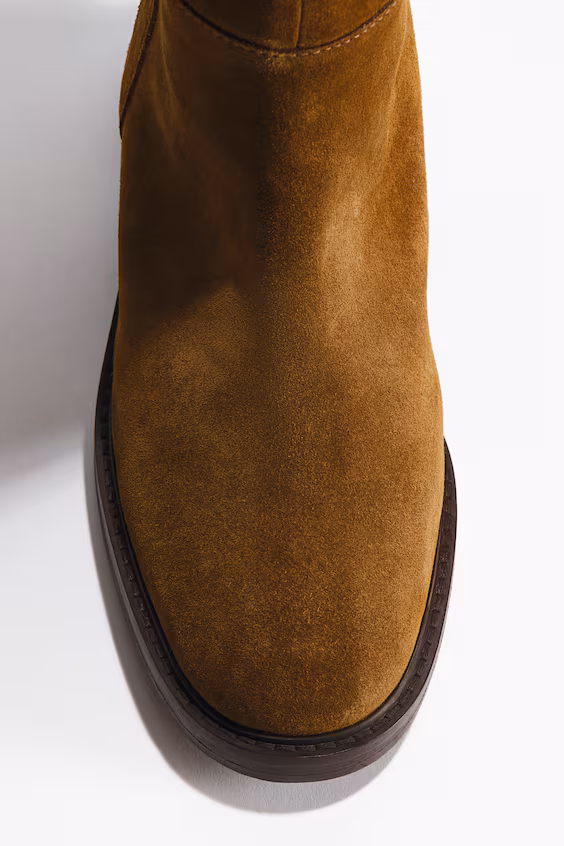 Сапоги до колена из замши