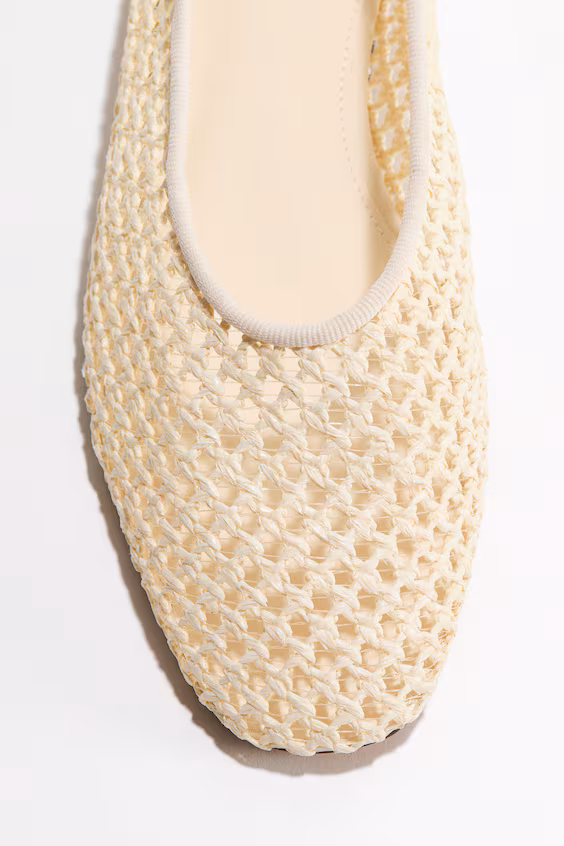 Сандалии с плетением