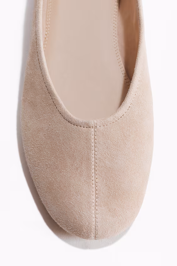 Туфли-балетки из замши