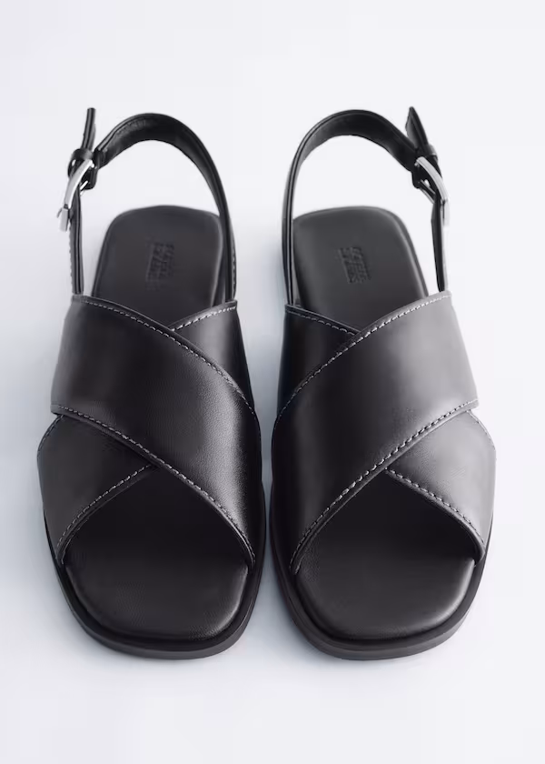 Сандалии из кожи на крестик