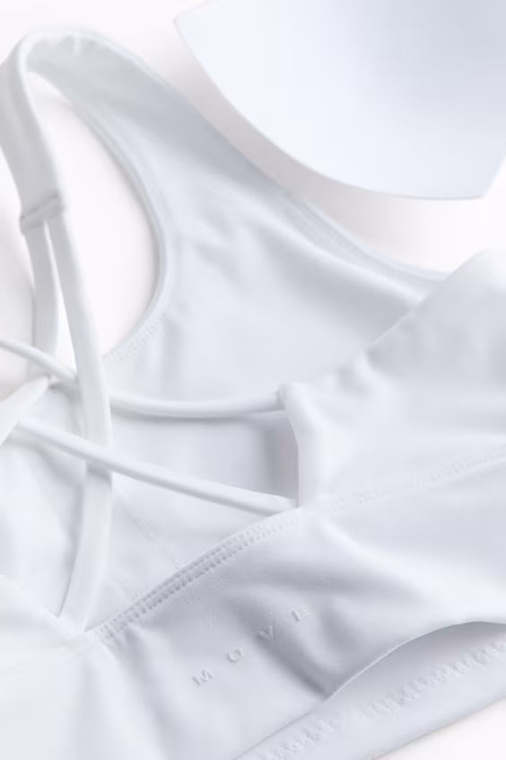 Спортивный бюстгальтер средней поддержки medium support с технологией softmove™