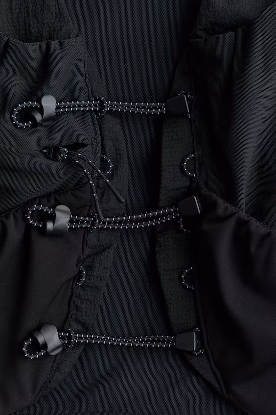 Легкий беговой жилет