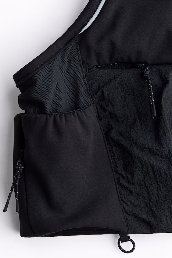 Легкий беговой жилет