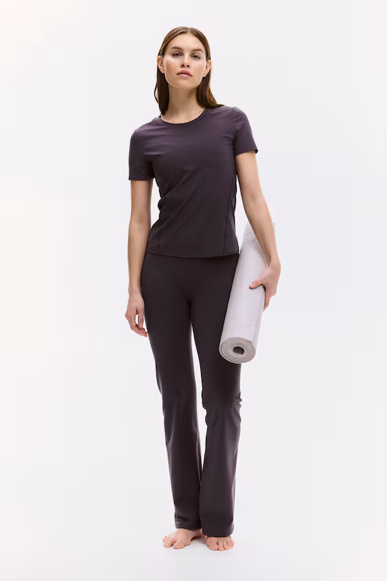 Топ для занятий спортом с технологией drymove™