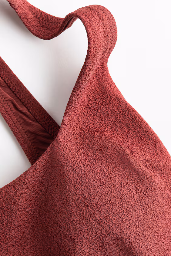 Купальник с уплотненными чашками