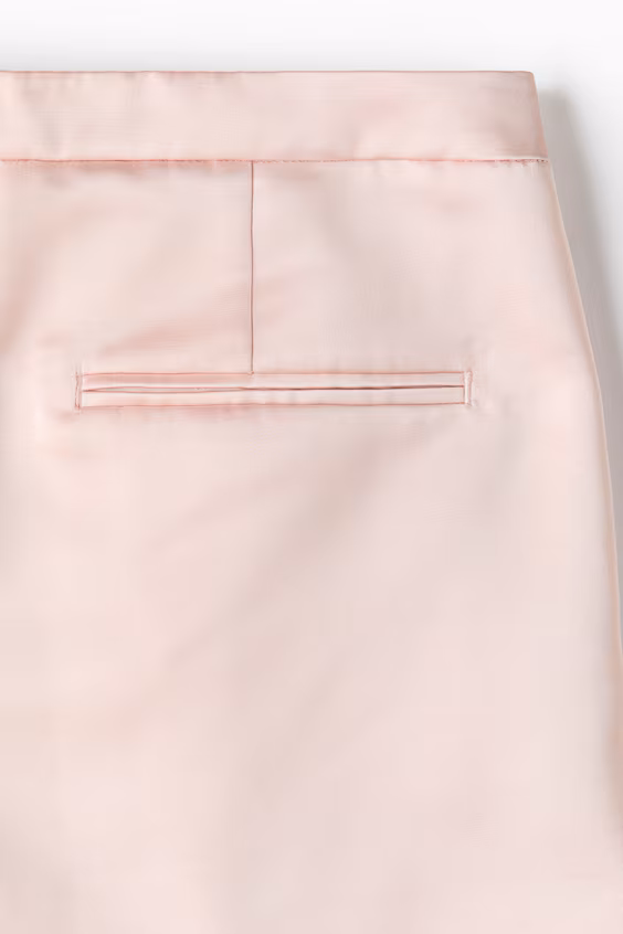 Шорты из атласа с деталями складок