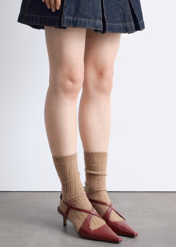 Туфли на каблуке из кожи с крест-накрест ремешком